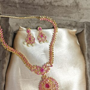 red ruby daimond necklace