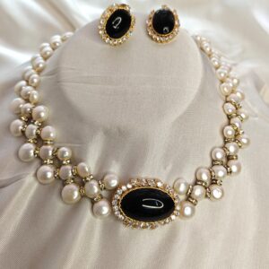 pearl black stone necklace